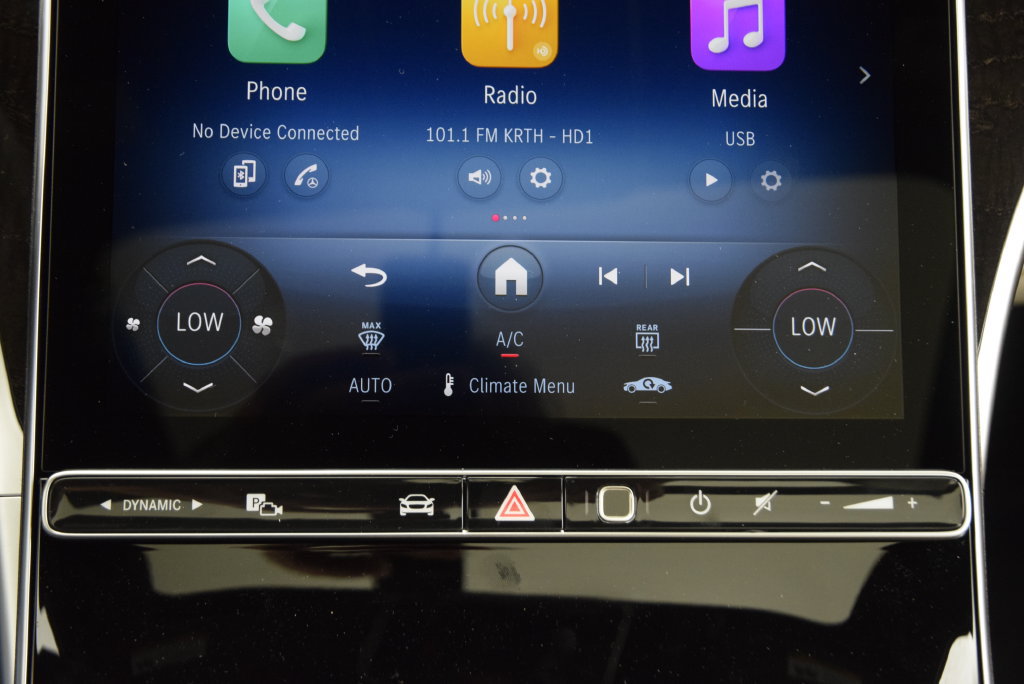 New 2026 Mercedes-Benz C 300 4MATIC Sedan image 27