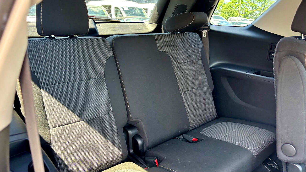 Used 2020 Chevrolet Traverse LT w/ LPO, Cargo Package image 13
