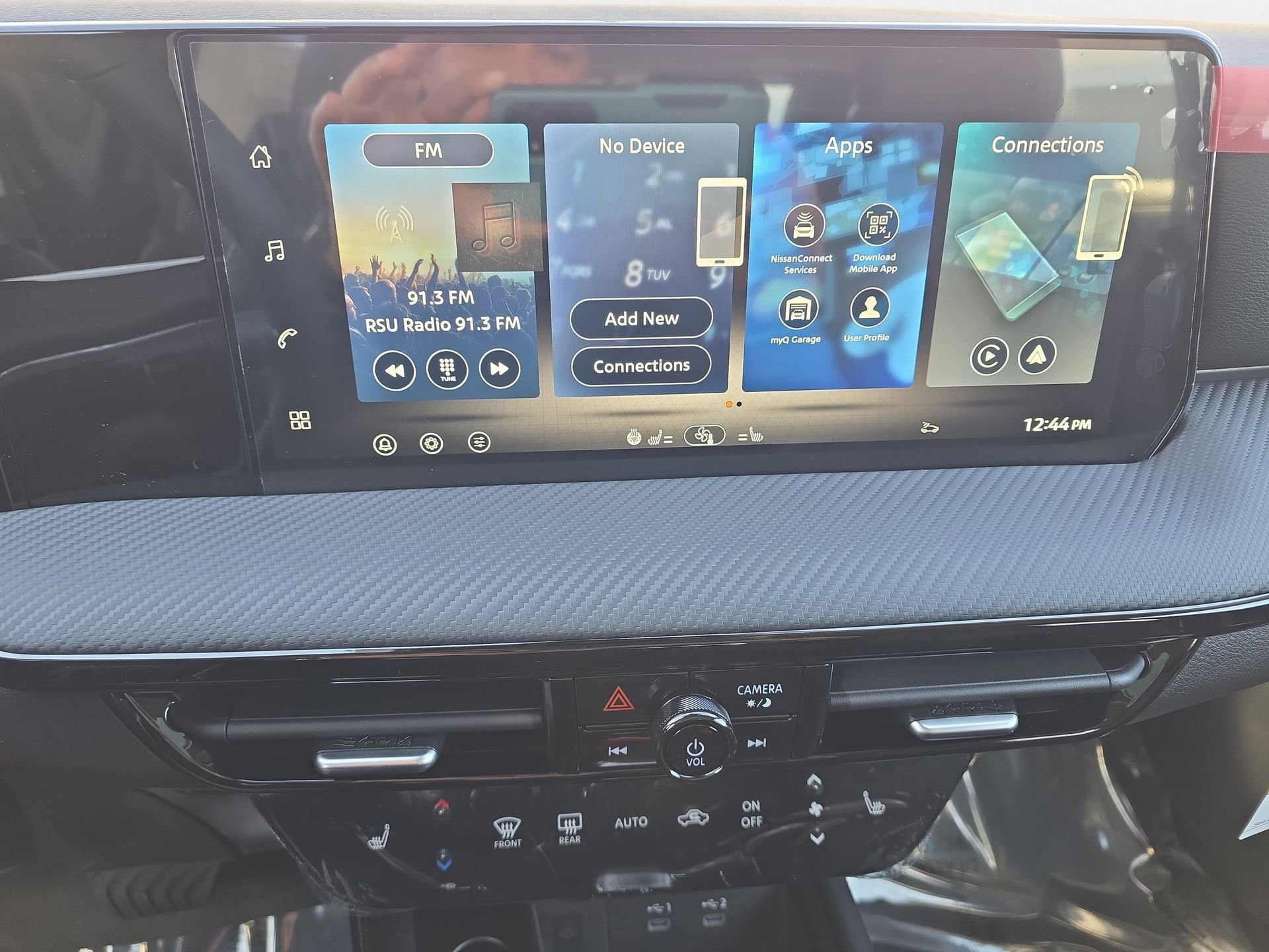 New 2026 Nissan Kicks SR w/ SR Premium Package AWD/4WD image 19