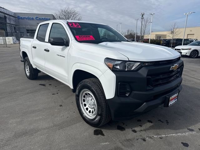 Used 2025 Chevrolet Colorado W/T w/ Advanced Trailering Package AWD/4WD image 7