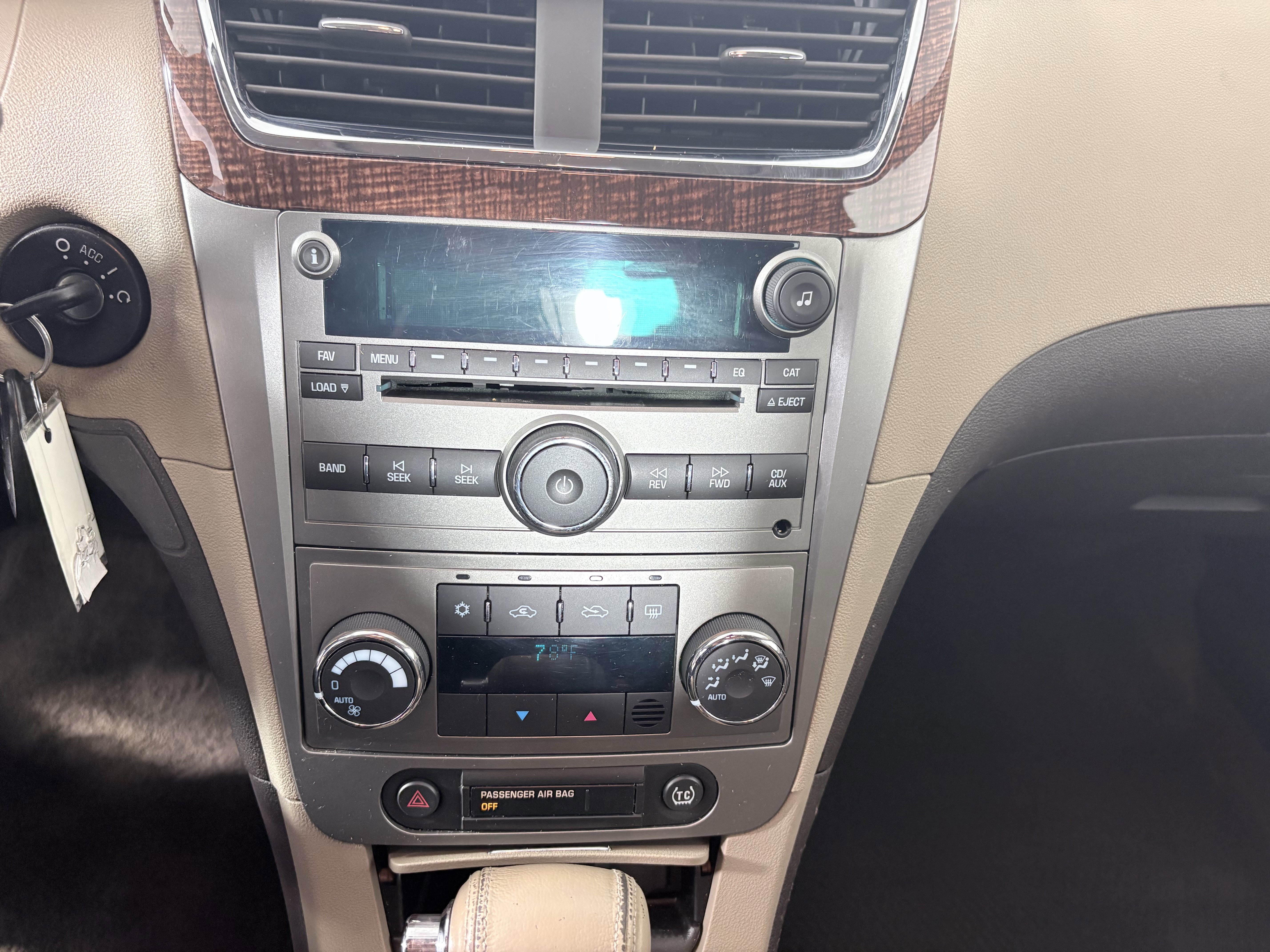 Used 2009 Chevrolet Malibu LTZ w/ Rear Power Package image 18