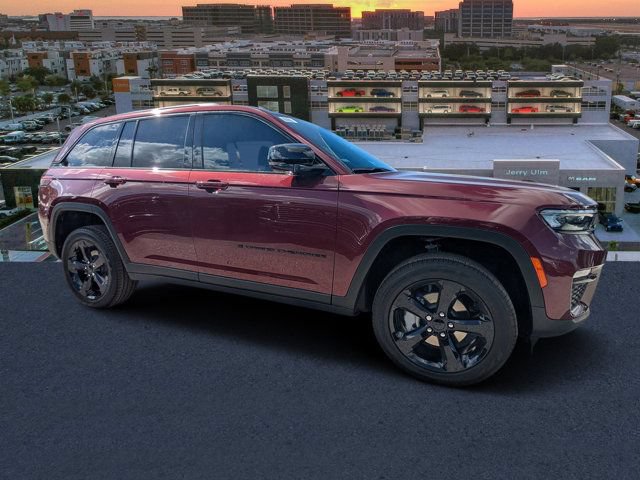 New 2025 Jeep Grand Cherokee Limited w/ Black Appearance Package