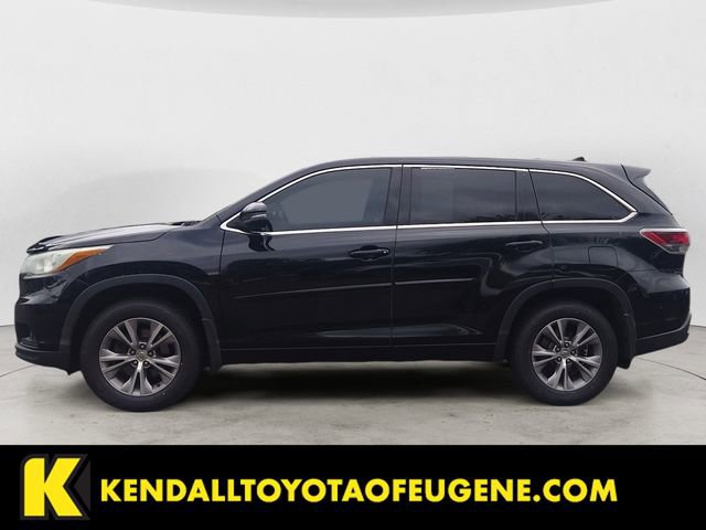 Used 2015 Toyota Highlander Plus AWD/4WD image 2