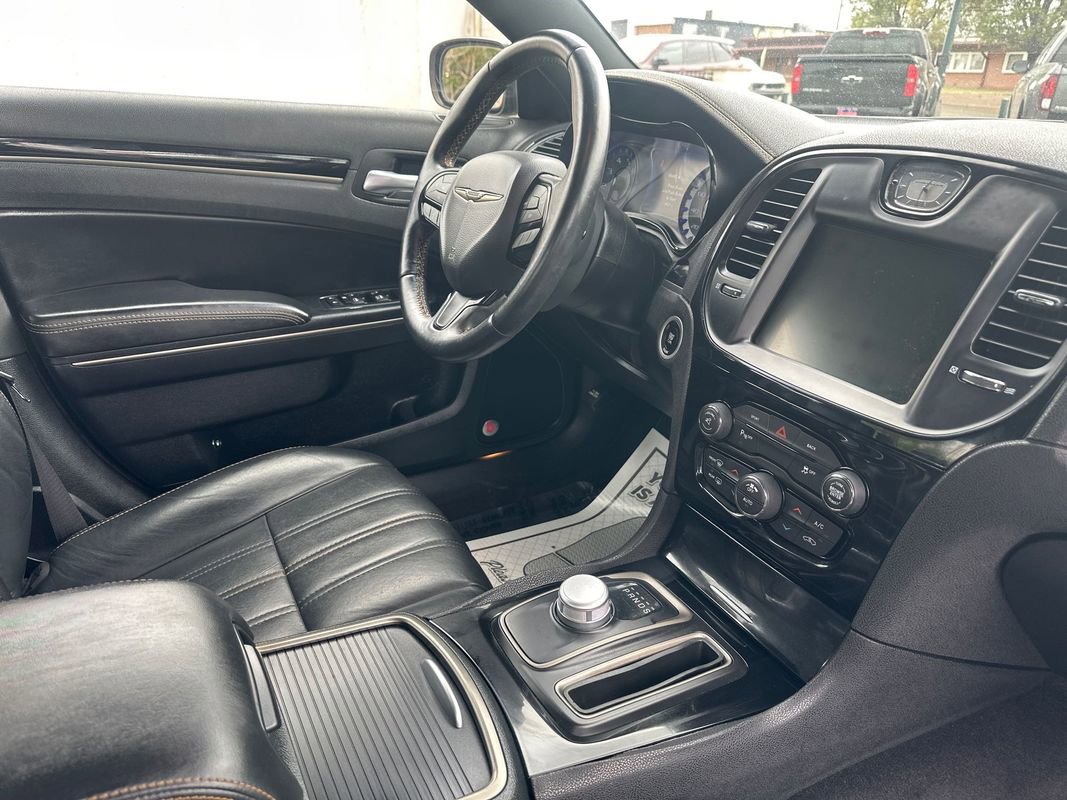 Used 2016 Chrysler 300 S w/ 300S Premium Group AWD/4WD image 21