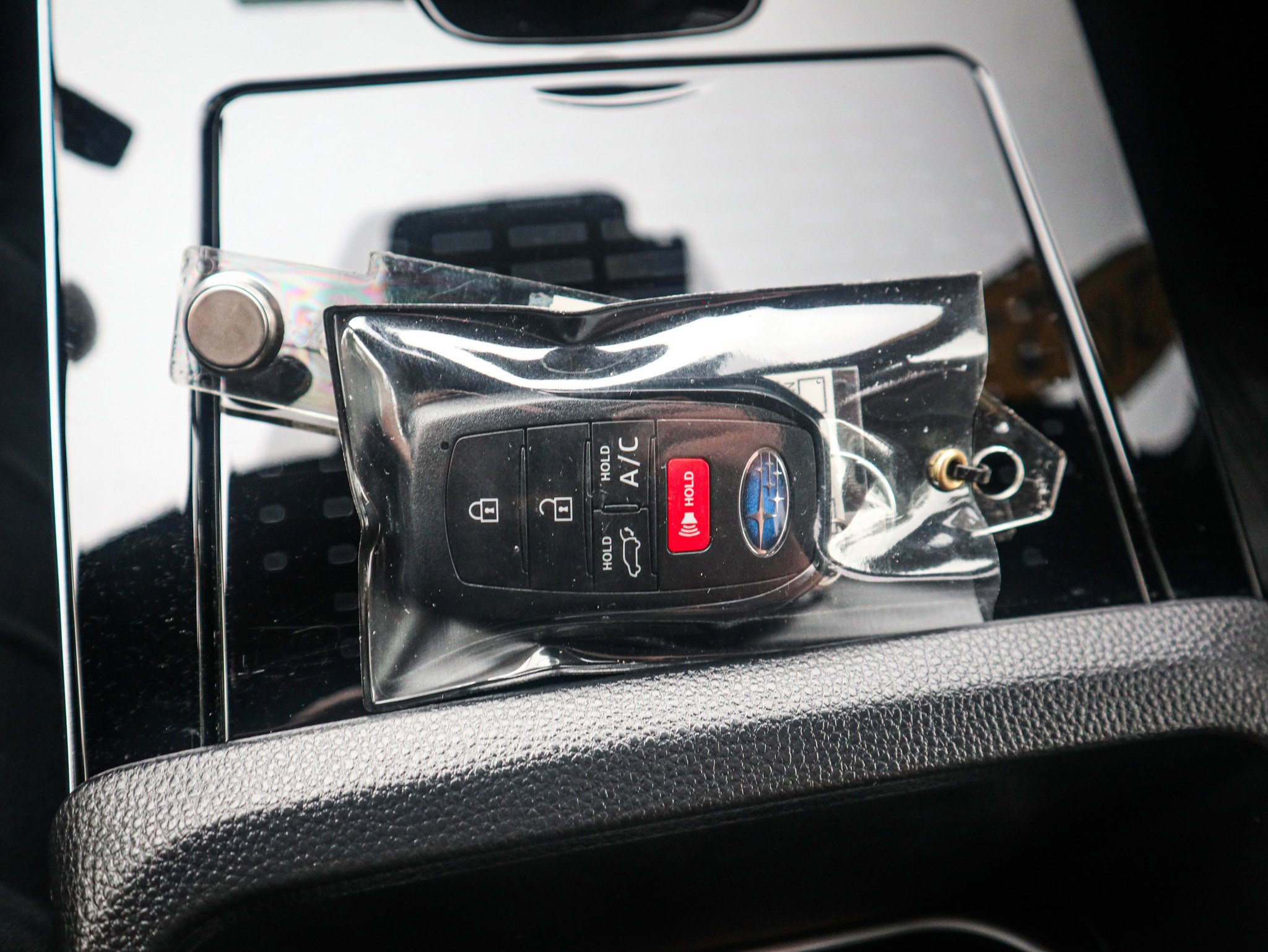 Used 2023 Subaru Solterra Limited image 34