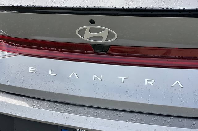 Certified 2025 Hyundai Elantra SEL FWD image 34