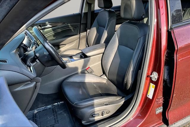 Used 2019 Buick Regal Essence w/ Driver Confidence Package I AWD/4WD image 25