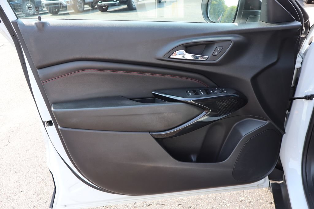 Used 2024 Chevrolet Trax RS w/ Driver Confidence Package FWD image 5