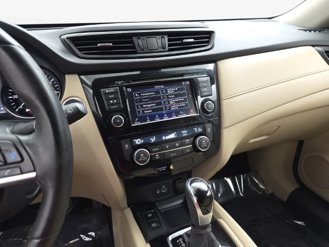 Used 2019 Nissan Rogue SV w/ Premium Package AWD/4WD image 20