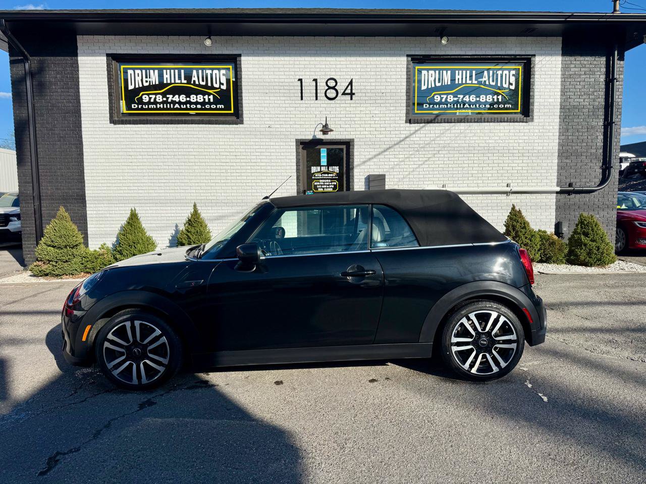 Used 2023 MINI Cooper S w/ Signature Upholstery Package FWD image 4