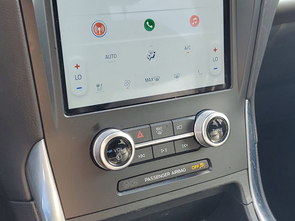 Used 2024 Ford Edge Titanium image 32