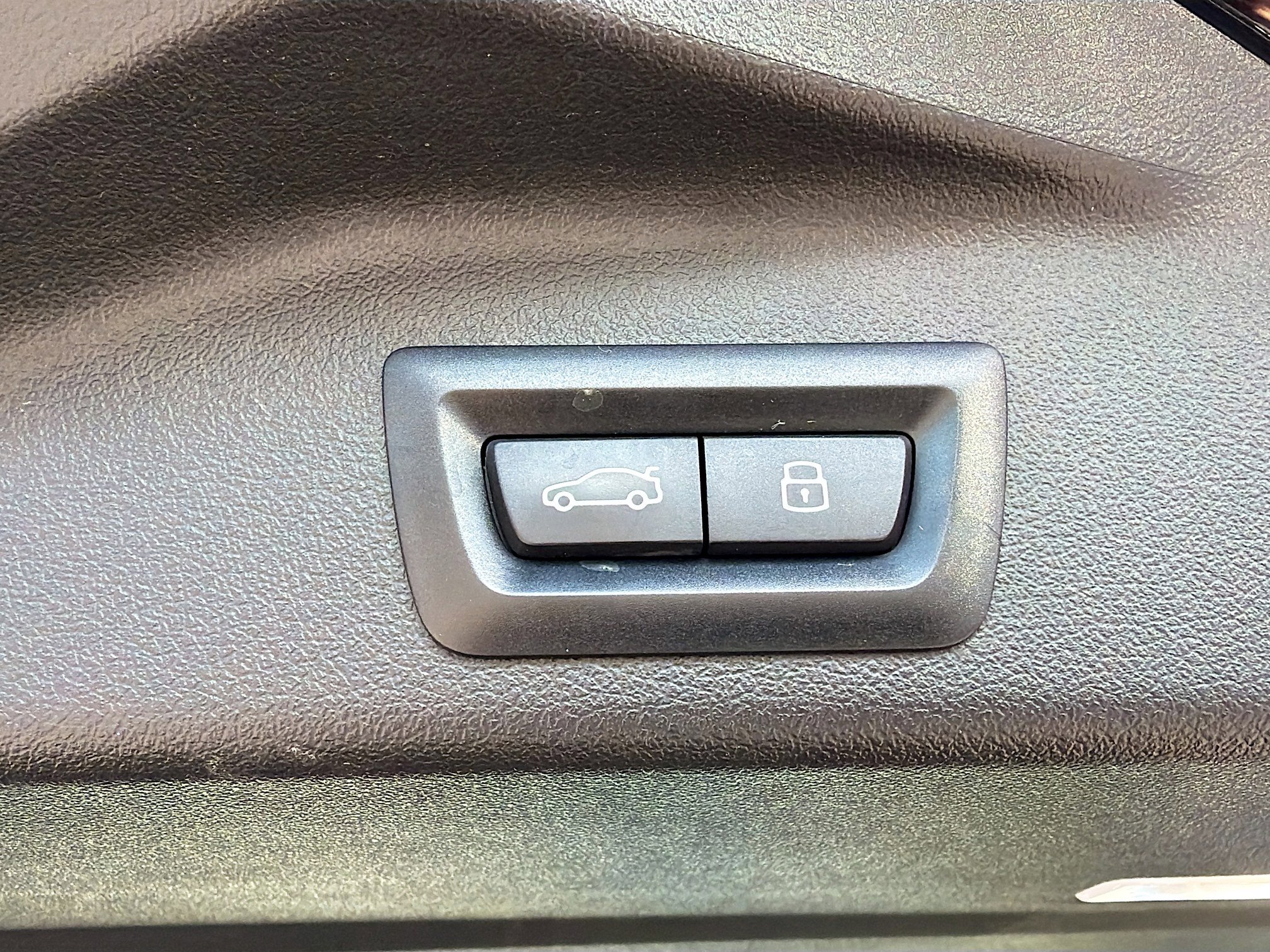 Used 2024 BMW X5 M60i w/ Climate Comfort Package image 45