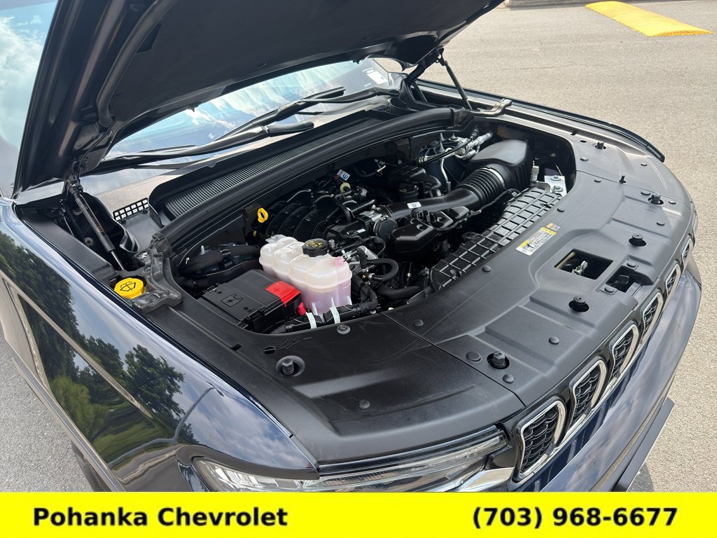 Used 2024 Jeep Grand Cherokee L Limited AWD/4WD image 34