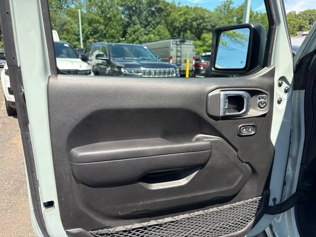 Used 2024 Jeep Wrangler Unlimited AWD/4WD image 32
