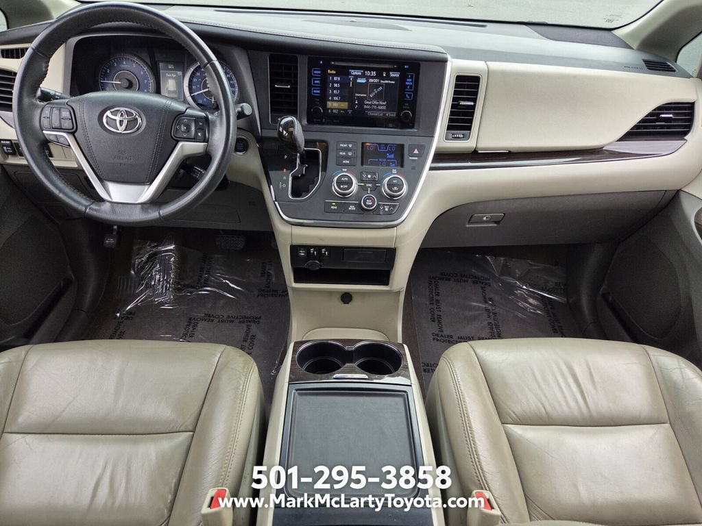 Used 2016 Toyota Sienna XLE w/ XLE Navigation Package FWD image 12