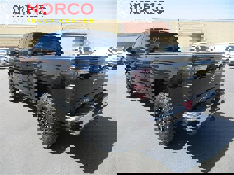 Used 2017 Chevrolet Silverado 1500 LT w/ All Star Edition image 6