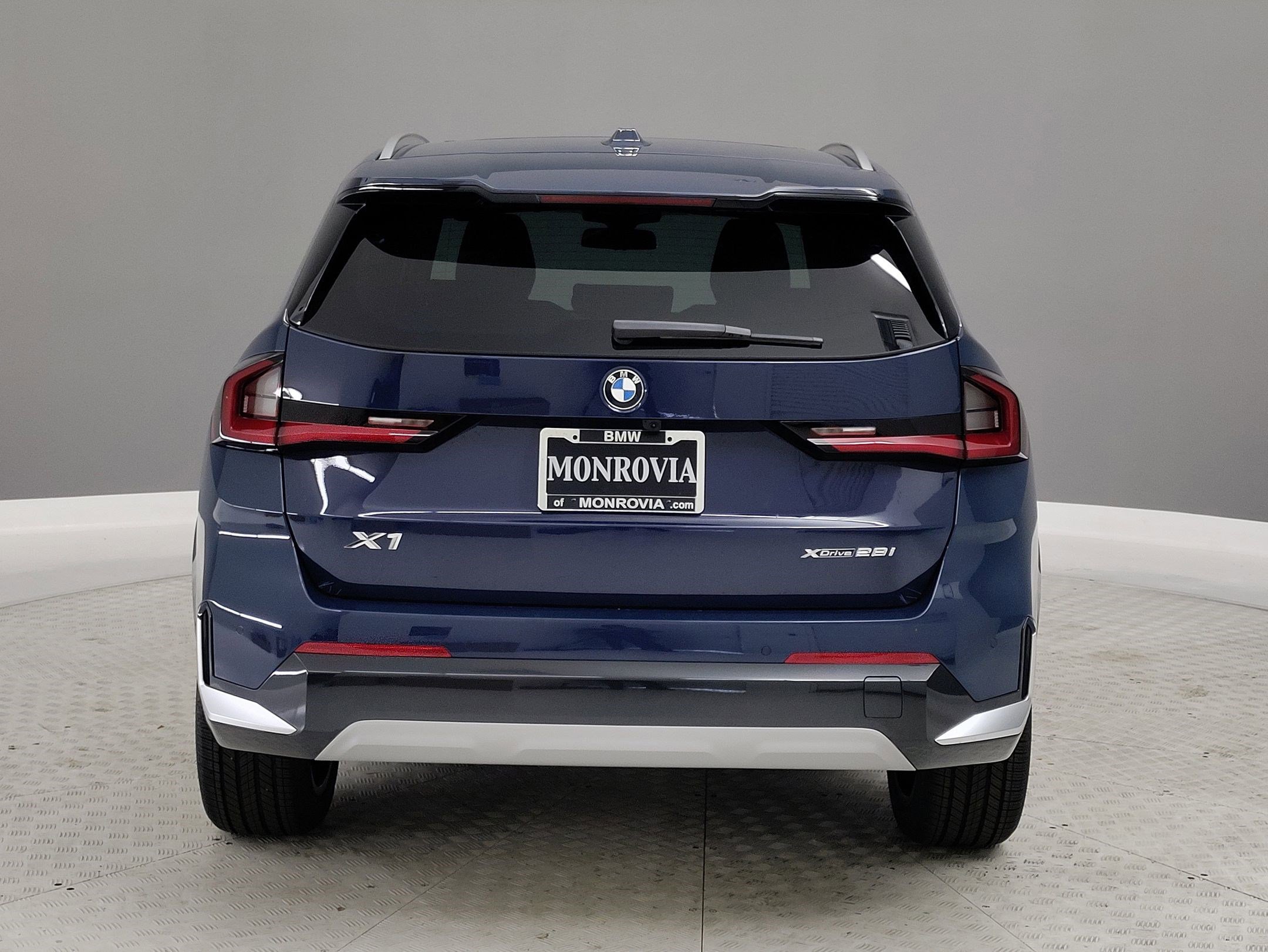 Used 2026 BMW X1 xDrive28i w/ Technology Package AWD/4WD image 7