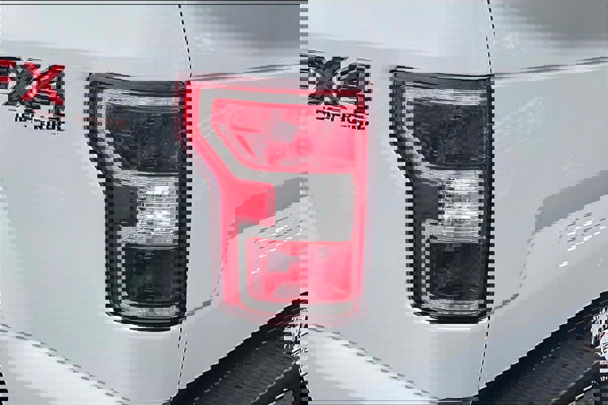 Used 2018 Ford F150 XLT w/ Equipment Group 302A Luxury image 22