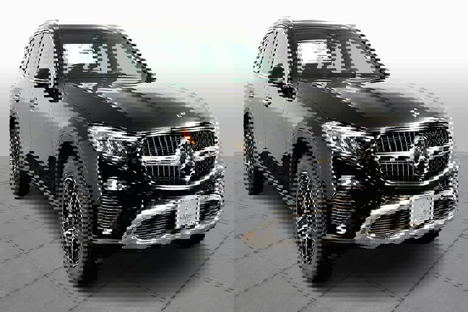 New 2026 Mercedes-Benz GLC 300 GLC 300 image 2