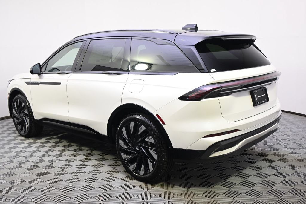 New 2026 Lincoln Nautilus Reserve w/ Jet Appearance Package AWD/4WD image 3