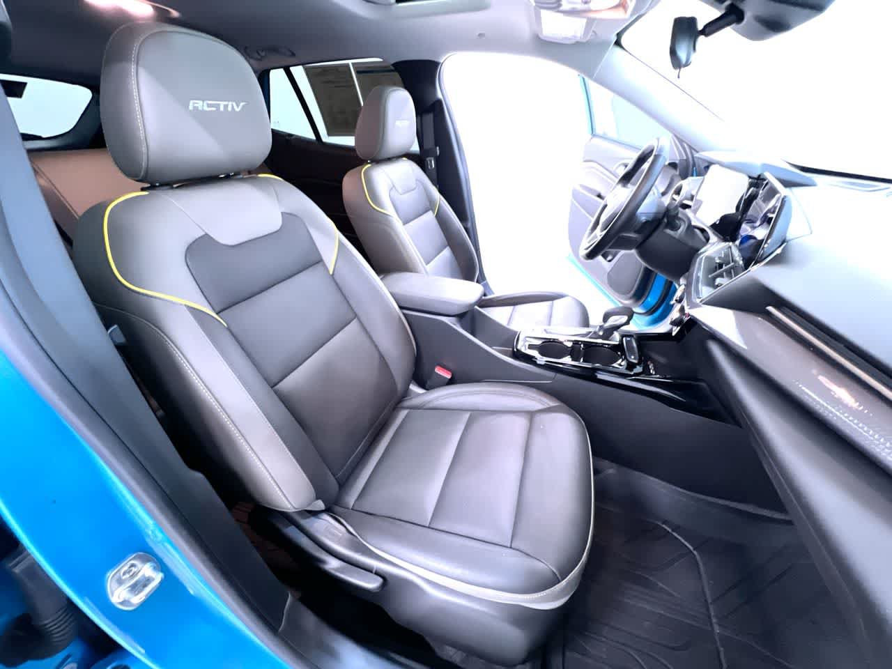Used 2025 Chevrolet Trax ACTIV w/ Sunroof Package FWD image 34