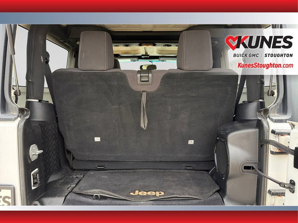 Used 2013 Jeep Wrangler Sahara w/ Dual Top Group AWD/4WD image 33