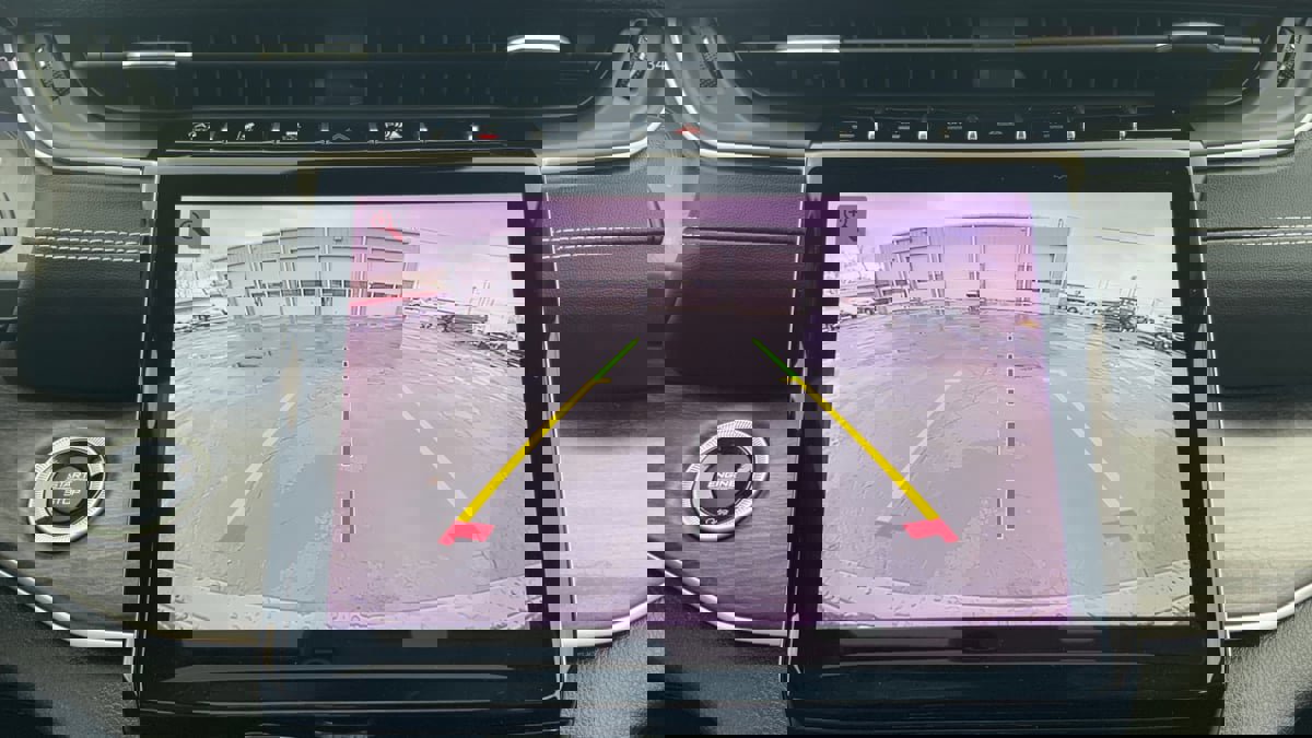 Used 2022 Jeep Grand Cherokee Limited image 34