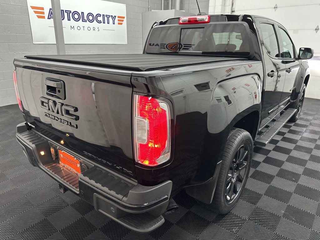 Used 2022 GMC Canyon Denali w/ Denali Black Edition Package image 9