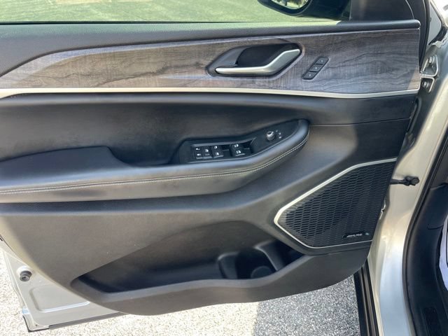 Used 2021 Jeep Grand Cherokee L Limited AWD/4WD image 9
