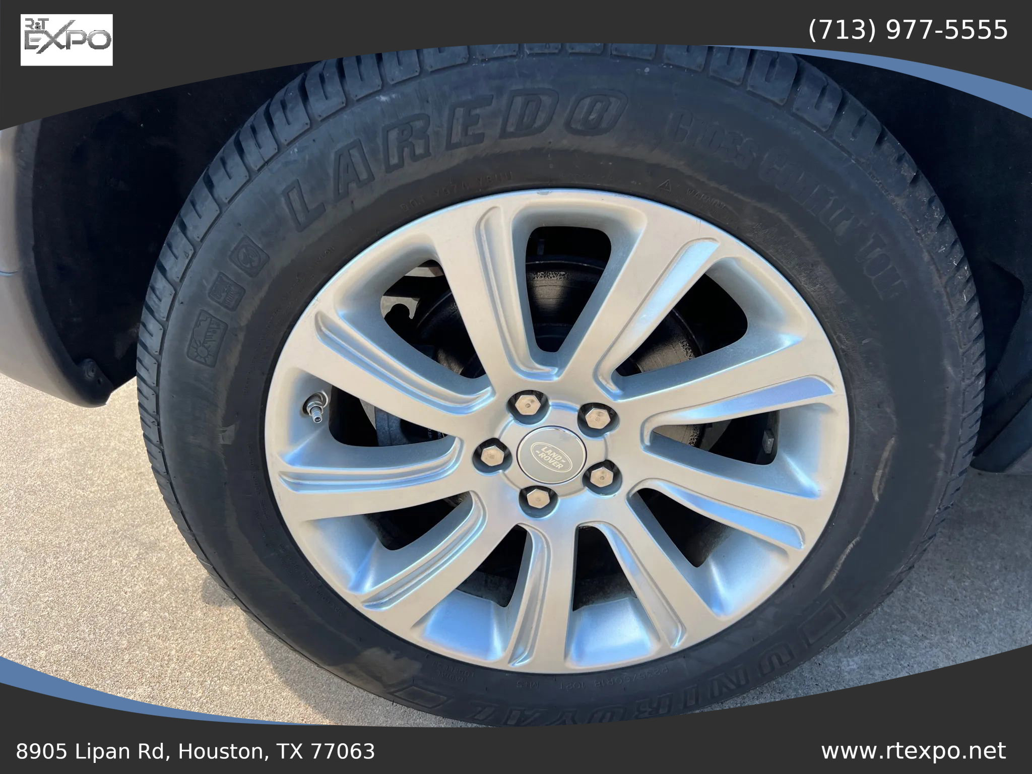 Used 2018 Land Rover Discovery Sport SE image 10