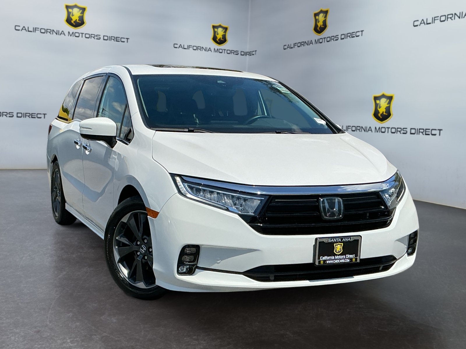 Used 2023 Honda Odyssey Elite image 3