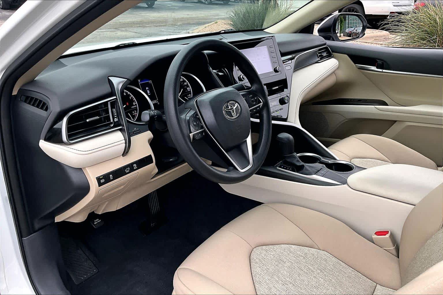 Used 2024 Toyota Camry LE FWD image 27