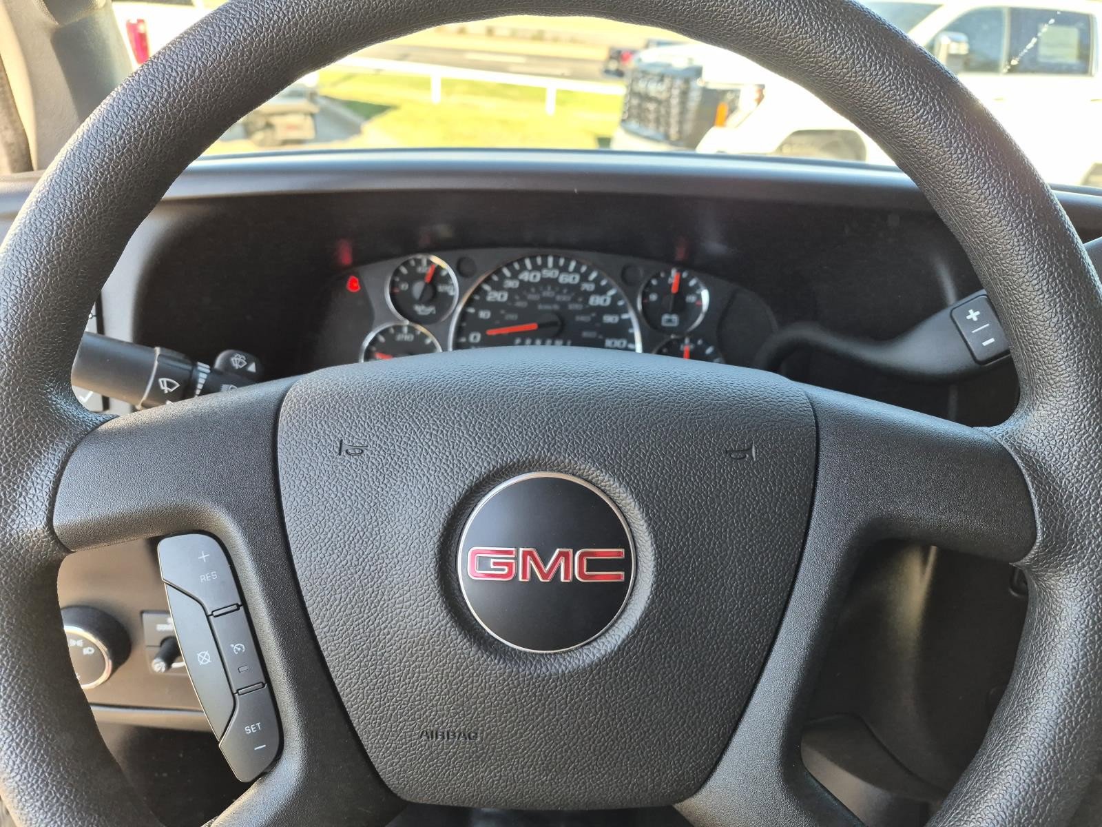 Certified 2024 GMC Savana 2500 w/ Driver Convenience Package image 19
