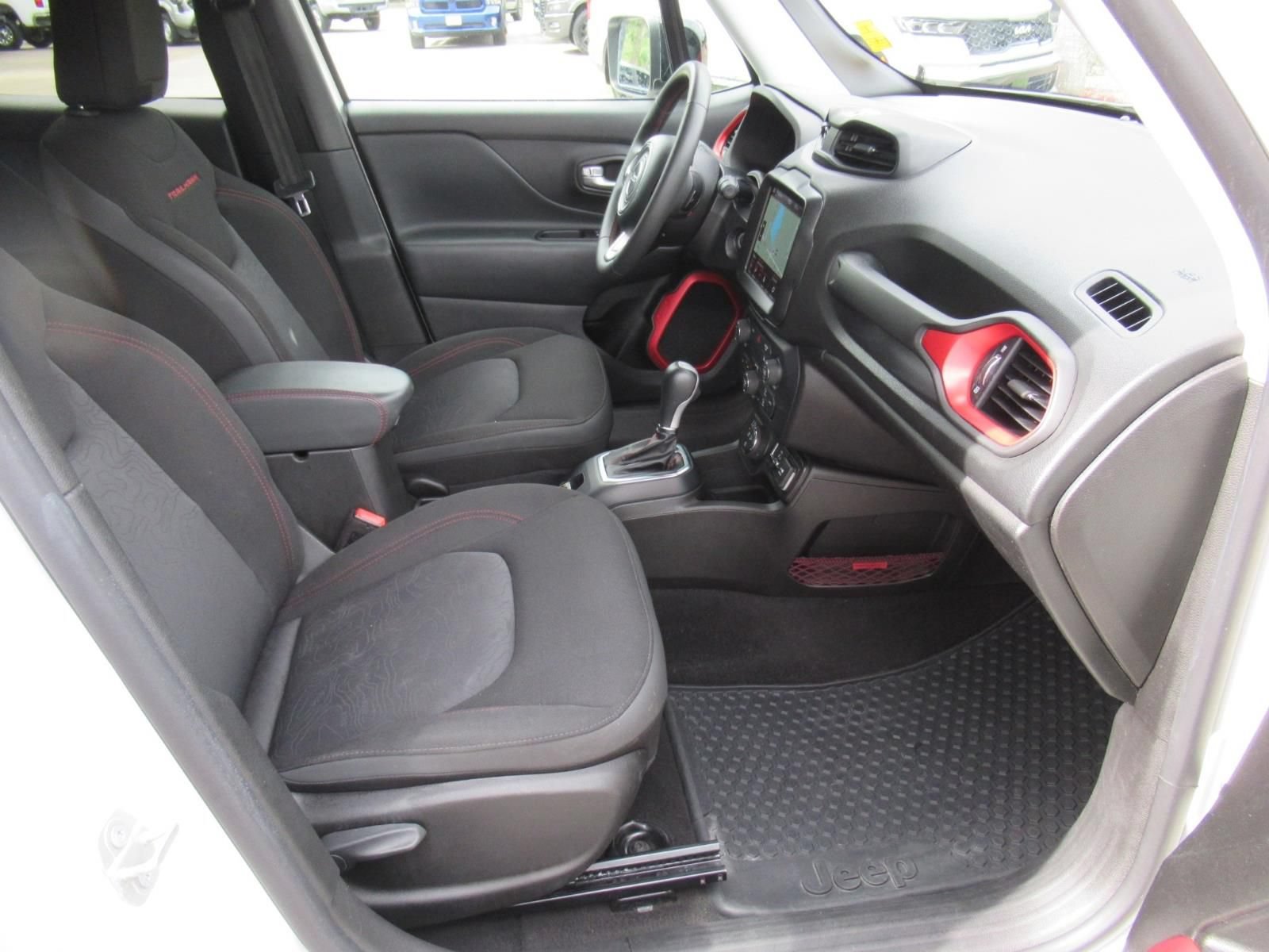 Certified 2023 Jeep Renegade Trailhawk AWD/4WD image 10