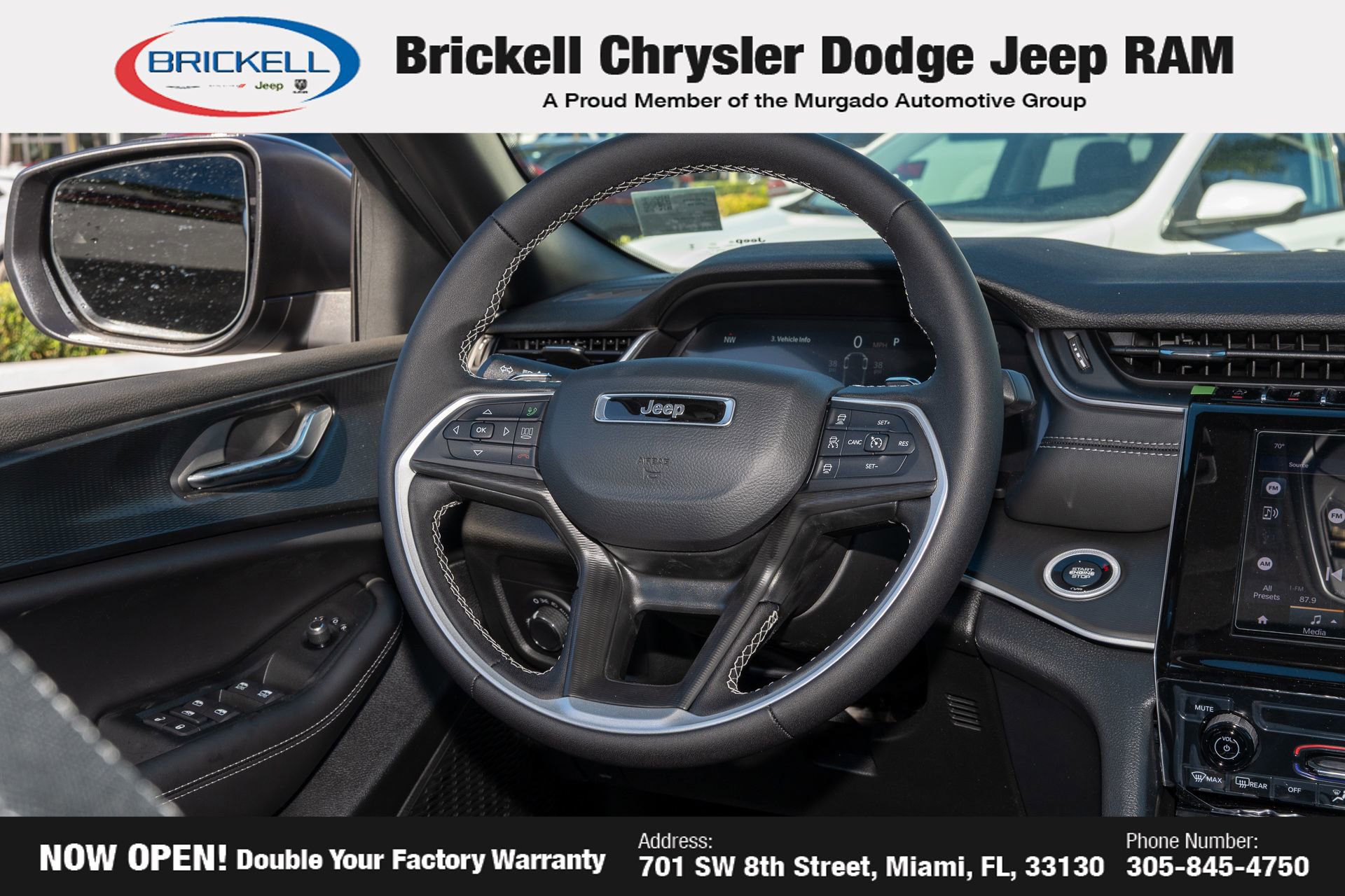 New 2025 Jeep Grand Cherokee L Laredo image 21