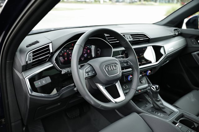 New 2025 Audi Q3 2.0T Premium image 19