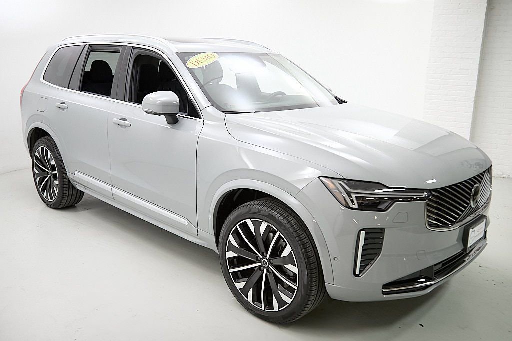 New 2026 Volvo XC90 B6 Plus w/ Protection Package Premier image 4