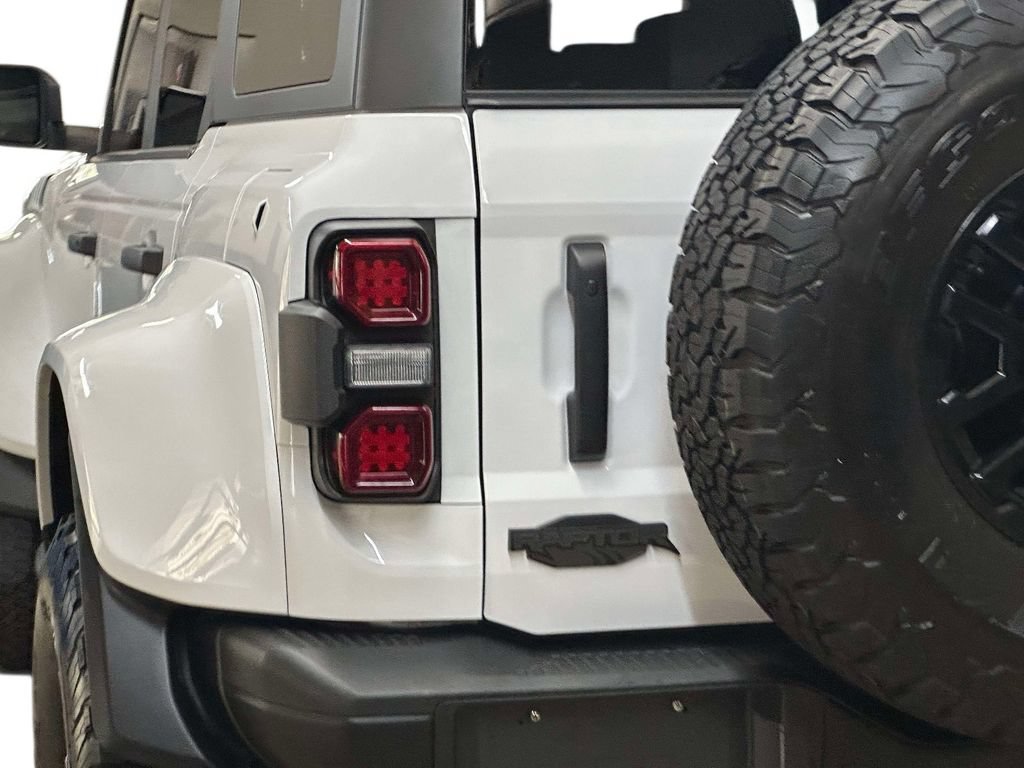 Used 2025 Ford Bronco Raptor w/ Interior Carbon Fiber Pack AWD/4WD image 27