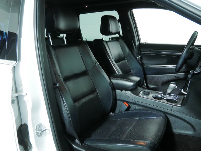 Used 2019 Jeep Grand Cherokee Limited w/ Luxury Group II AWD/4WD image 15