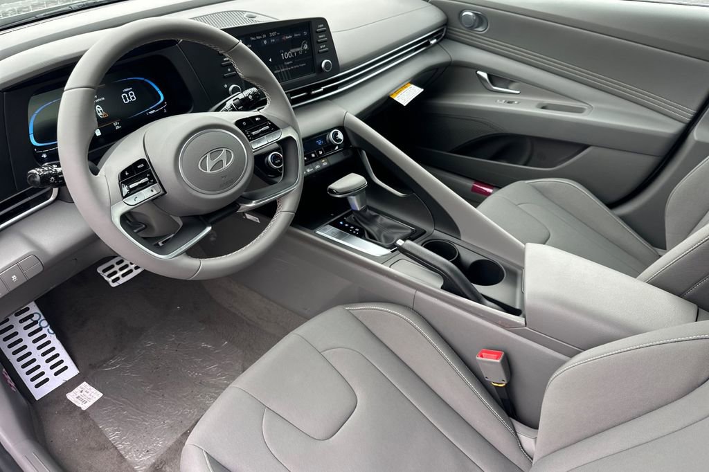 New 2026 Hyundai Elantra Sport image 7