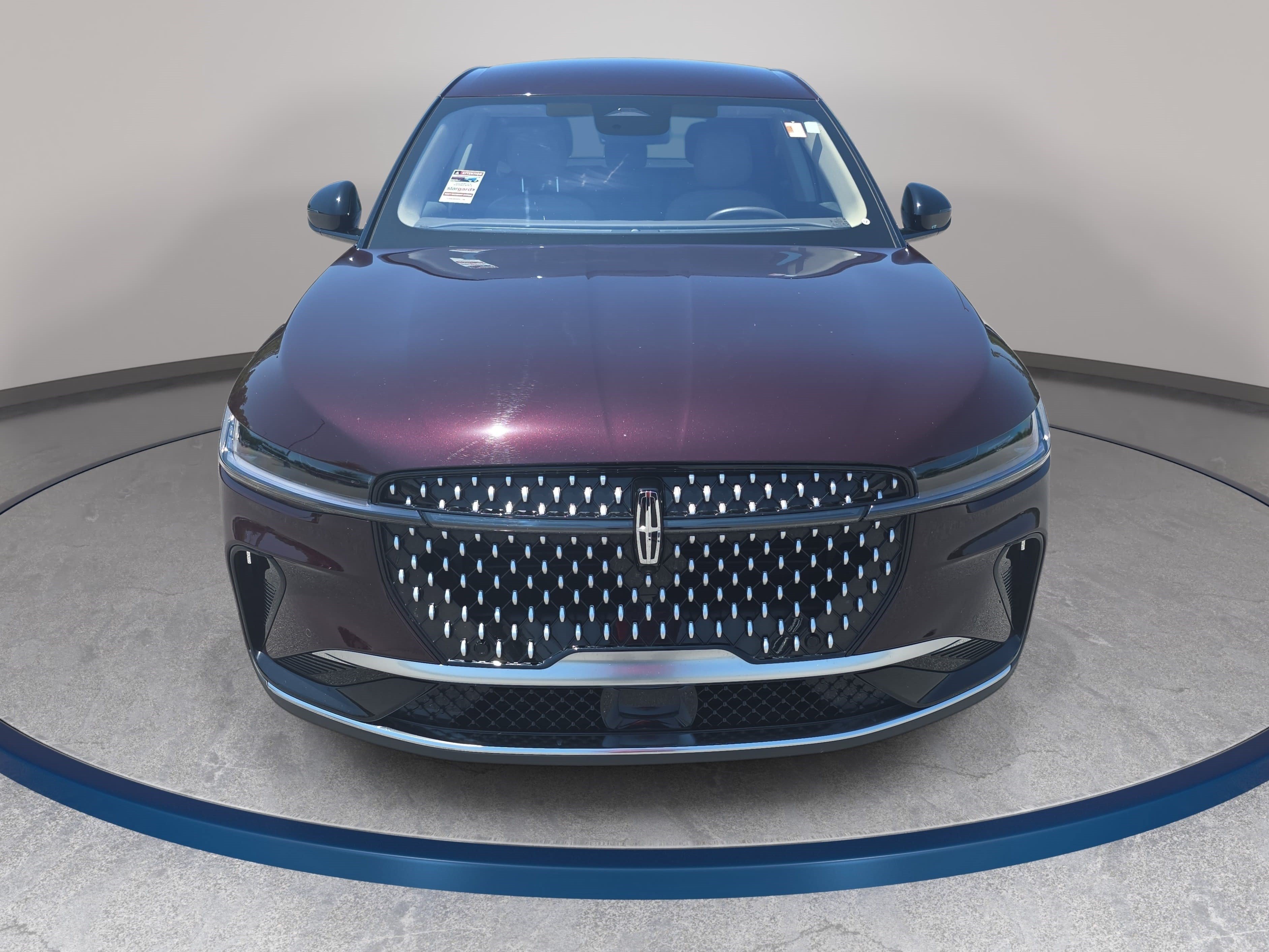 Certified 2025 Lincoln Nautilus Premier AWD/4WD image 2