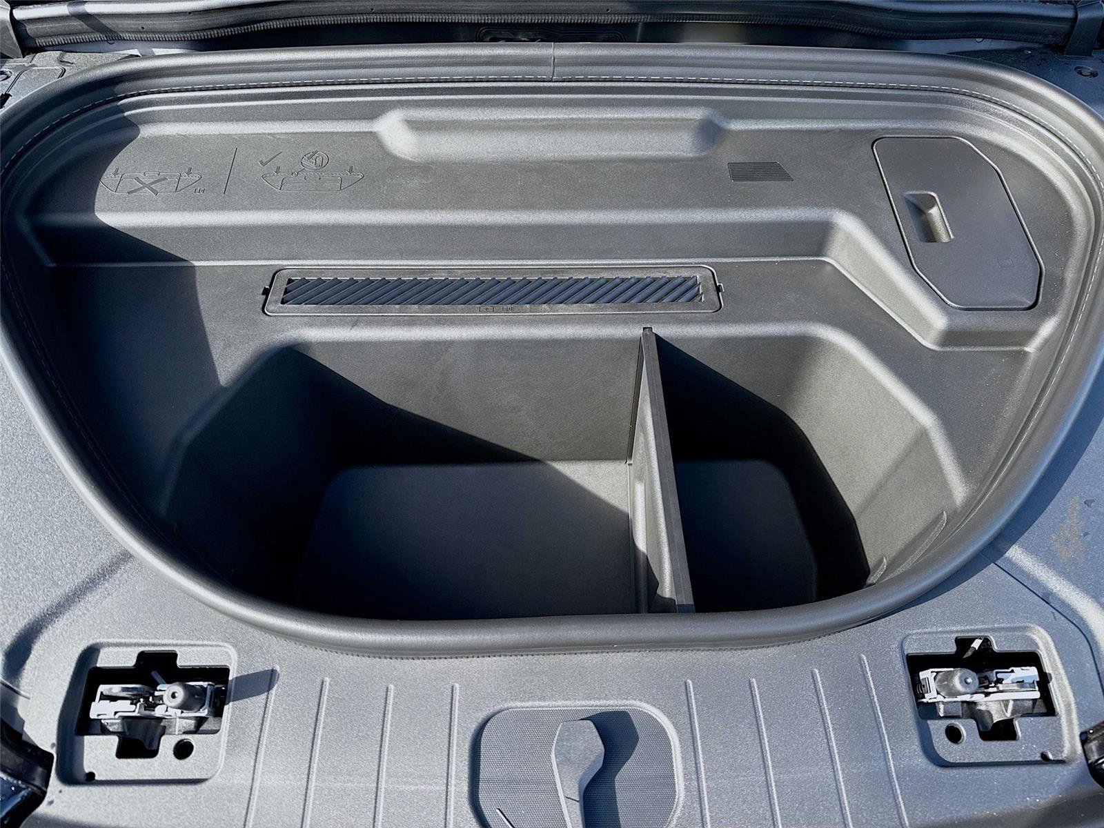 New 2025 Audi SQ6 e-tron Premium Plus image 31