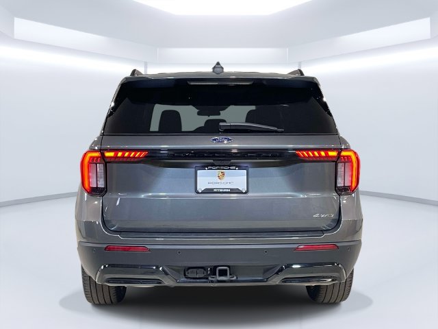 Used 2025 Ford Explorer ST-Line w/ ST-Line Street Pack AWD/4WD image 7