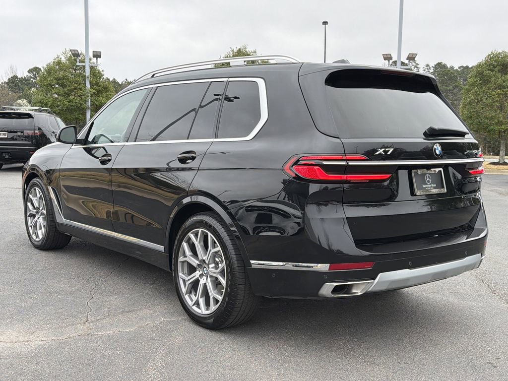 Used 2025 BMW X7 xDrive40i w/ Premium Package image 5
