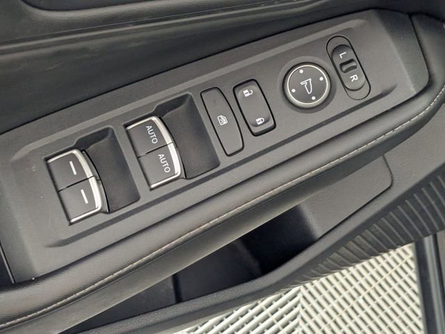 Used 2023 Honda Accord Sport image 11