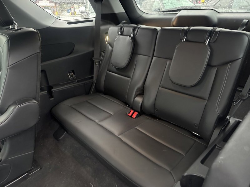 Used 2022 Ford Explorer XLT w/ Equipment Group 202A image 14