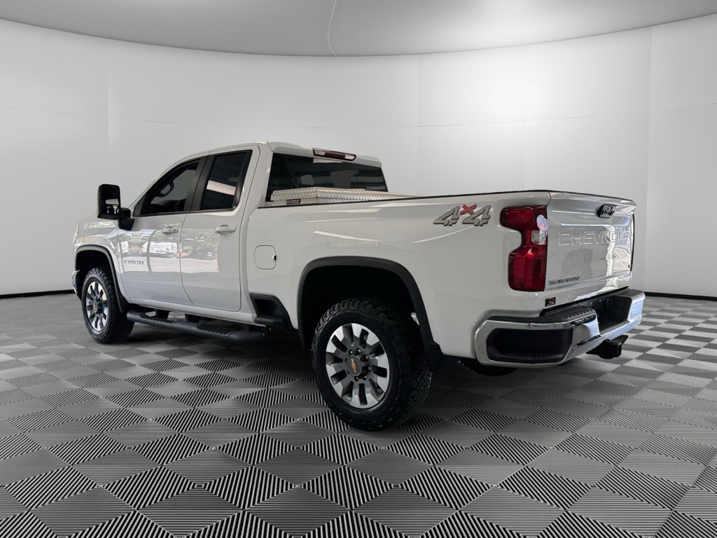 Used 2025 Chevrolet Silverado 2500 LT w/ Convenience Package AWD/4WD image 6