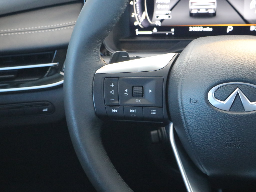 Used 2023 INFINITI QX60 Luxe w/ Performance Audio Package AWD/4WD image 11