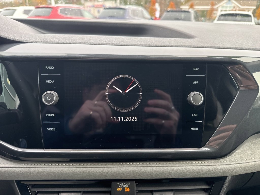 Used 2022 Volkswagen Taos SEL w/ Panoramic Sunroof Package image 21