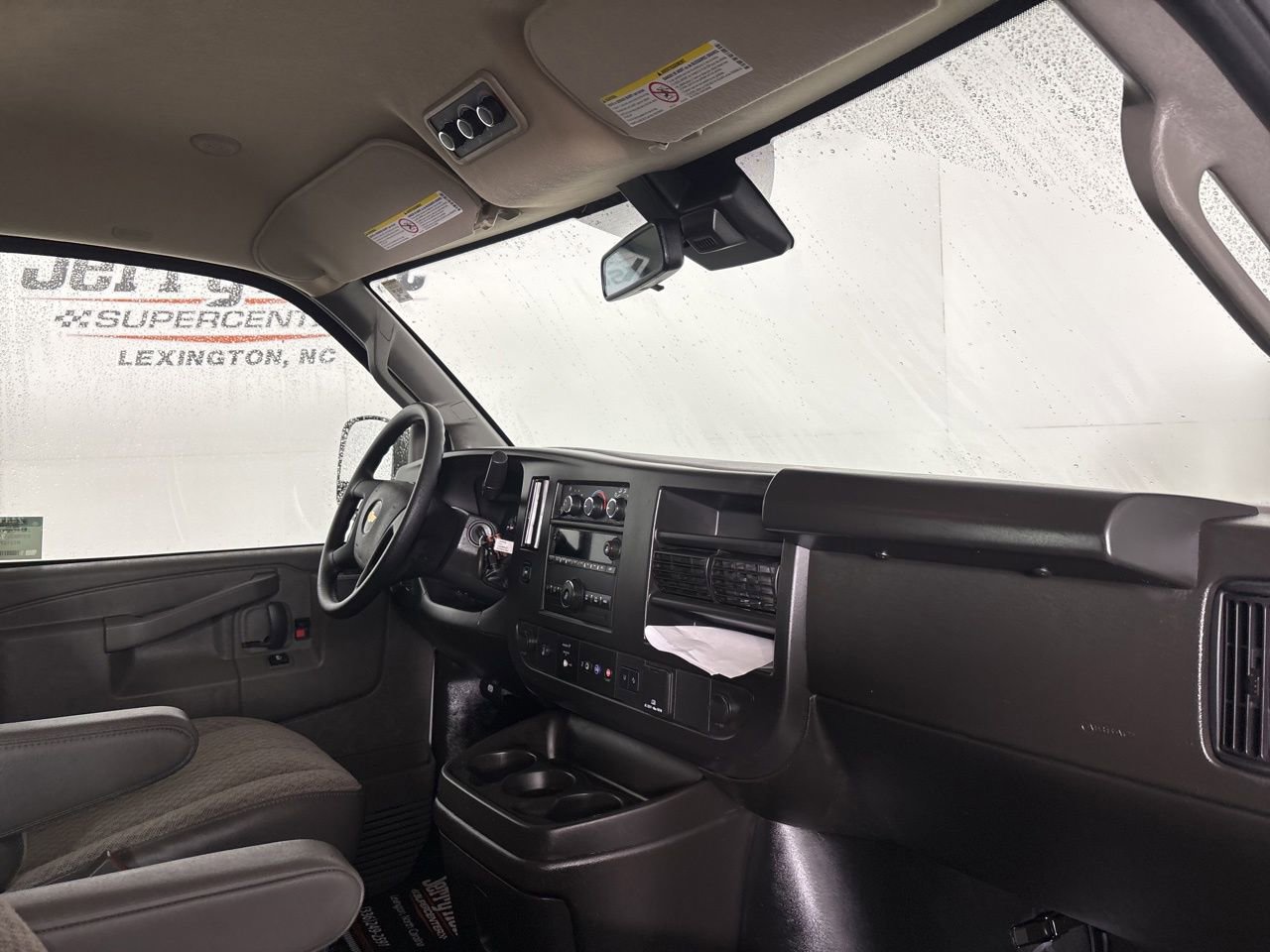Used 2024 Chevrolet Express 3500 LT w/ LT Preferred Equipment Group image 24